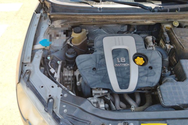 Used Roewe 550 2010 550D 1.8T Automatic Luxury Edition Engine Bay Right