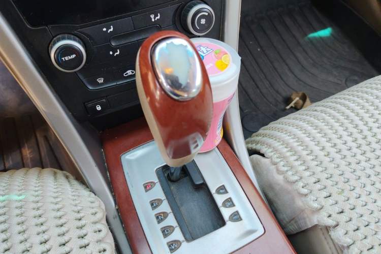 Used Roewe 550 2010 550D 1.8T Automatic Luxury Edition Gear Lever