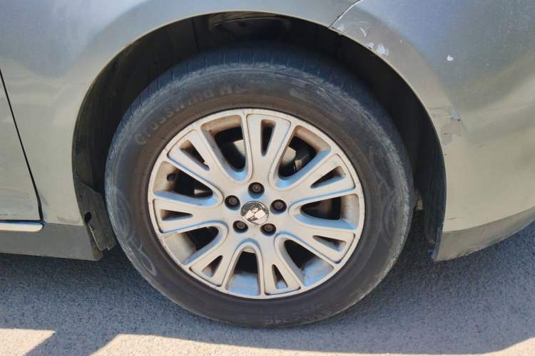 Used Roewe 550 2010 550D 1.8T Automatic Luxury Edition Right Front Wheel Hub