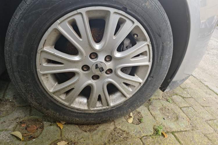 Used Roewe 550 2010 550 1.8L Automatic Expo Style Edition Right Front Wheel Hub