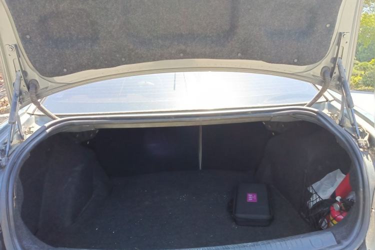 Used Roewe 550 2010 550S 1.8L Automatic Start-Zhen Edition Trunk