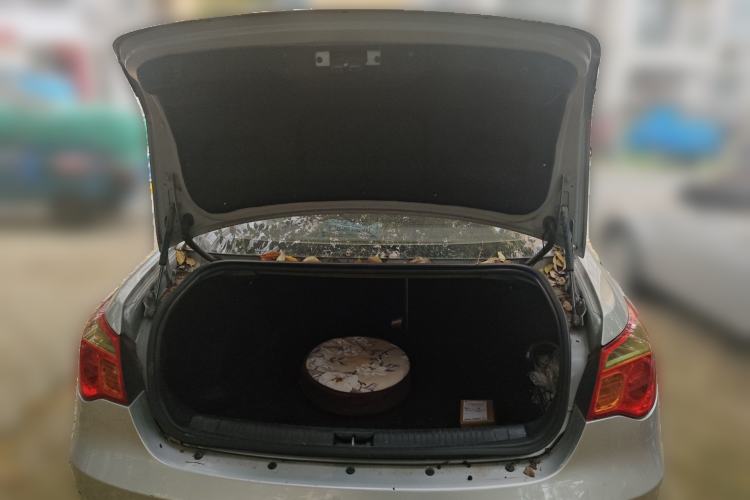 Used Roewe 550 2010 550 1.8L Automatic Expo Style Edition Trunk