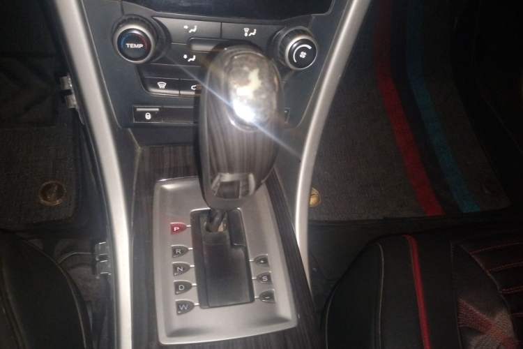 Used Roewe 550 2010 550S 1.8L Automatic Start-Zhen New Year Edition Gear Lever
