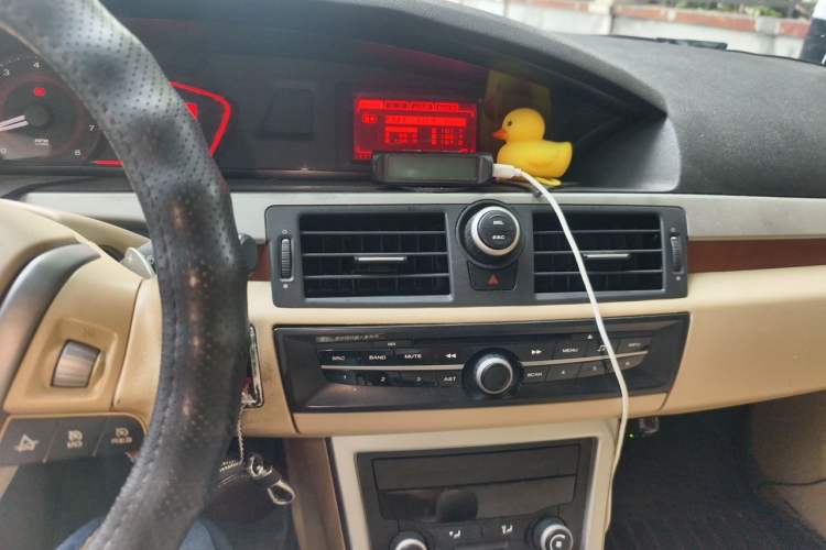 Used Roewe 550 2010 550S 1.8L Automatic Start-Zhen New Year Edition Audio And AC Panel