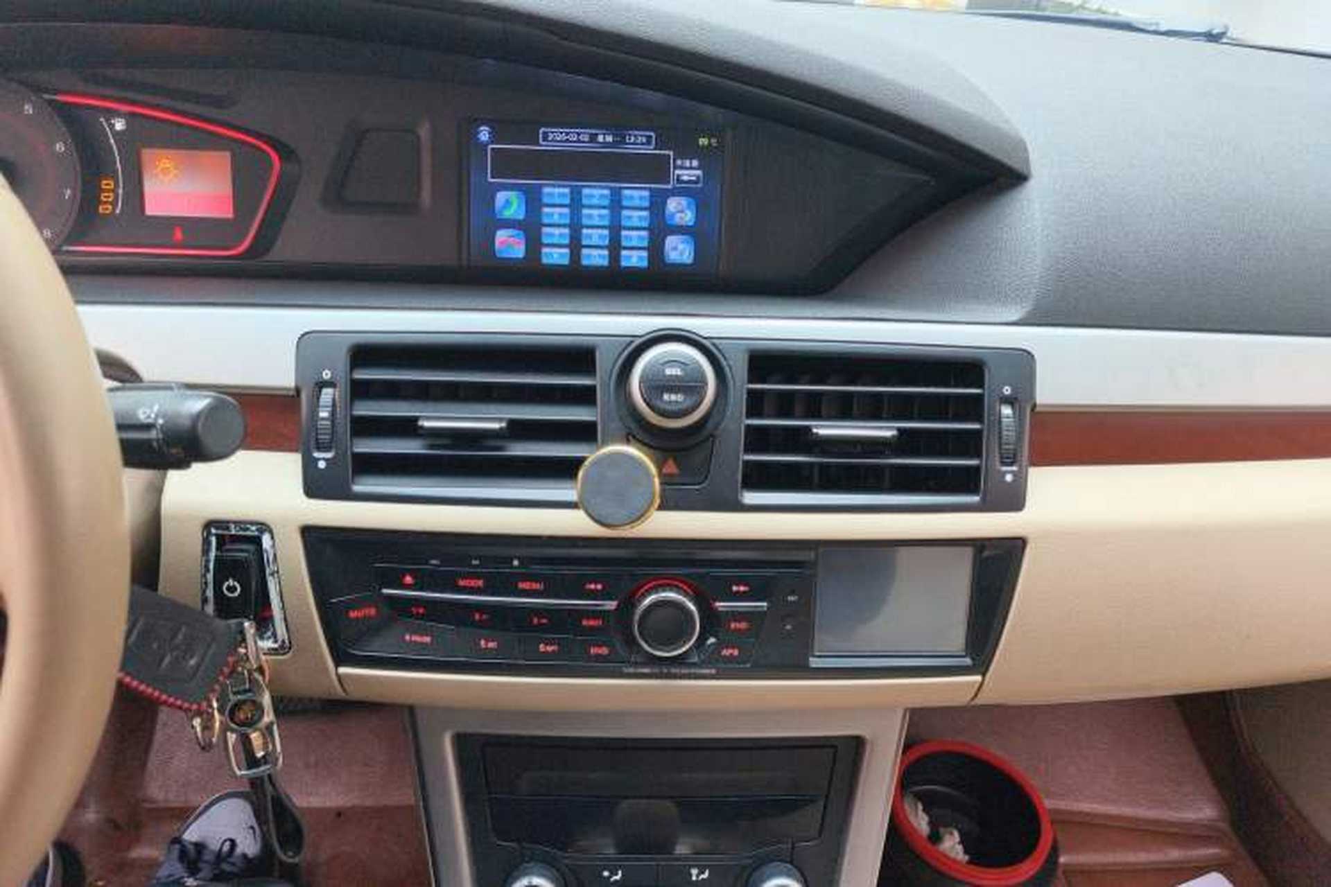 Used Roewe 550 2010 550S 1.8L Automatic Start-Zhen New Year Edition Audio And AC Panel