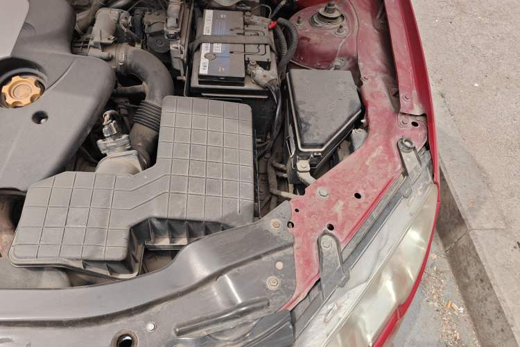 Used Roewe 550 2010 550 1.8L Automatic Expo Style Edition Engine Bay Left