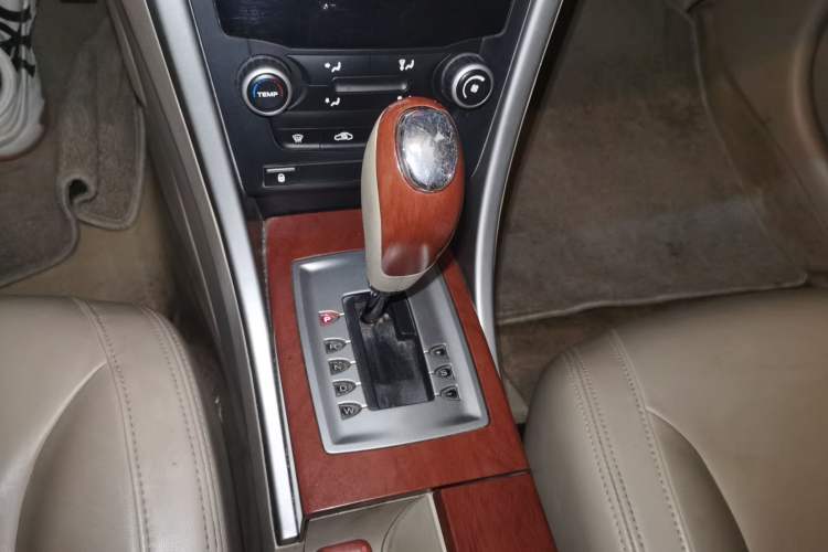 Used Roewe 550 2010 550 1.8L Automatic Expo Style Edition Gear Lever