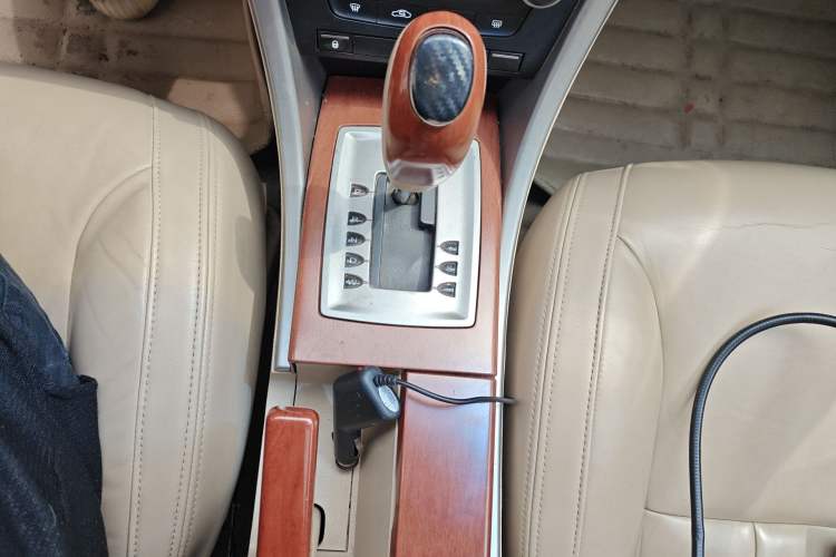 Used Roewe 550 2010 550 1.8L Automatic Expo Style Edition Gear Lever