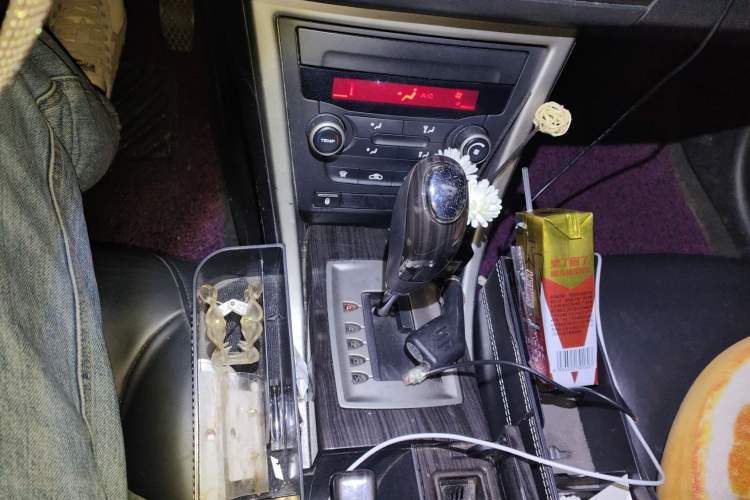 Used Roewe 550 2010 550S 1.8L Automatic Start-Zhen Edition Gear Lever