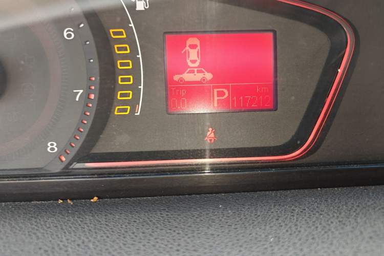 Used Roewe 550 2010 550 1.8L Automatic Expo Style Edition Odometer Close Up