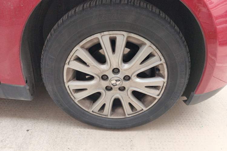 Used Roewe 550 2010 550S 1.8L Automatic Start-Zhen New Year Edition Right Front Wheel Hub