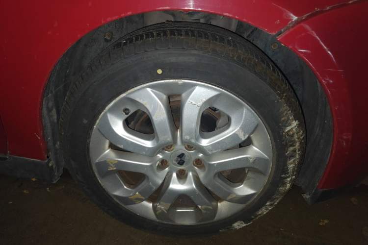 Used Roewe 550 2010 550D 1.8T Automatic Luxury Edition Right Front Wheel Hub