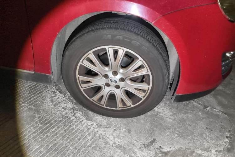 Used Roewe 550 2010 550S 1.8L Automatic Start-Zhen New Year Edition Right Front Wheel Hub