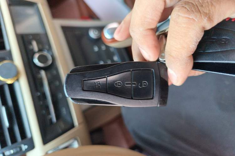 Used Roewe 550 2010 550S 1.8L Automatic Start-Zhen New Year Edition Vehicle Key