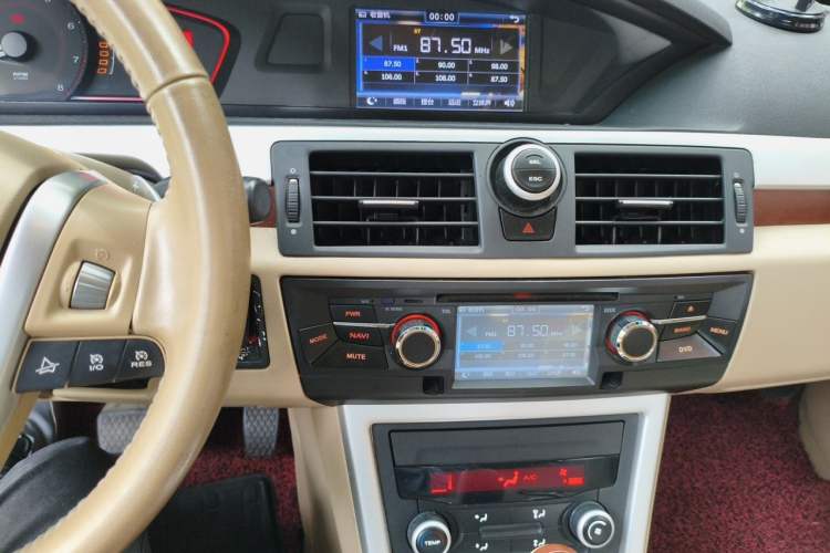 Used Roewe 550 2010 550 1.8L Automatic Intelligent Edition Audio And AC Panel
