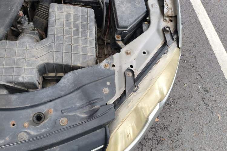 Used Roewe 550 2010 550 1.8L Automatic Intelligent Edition Engine Bay Left