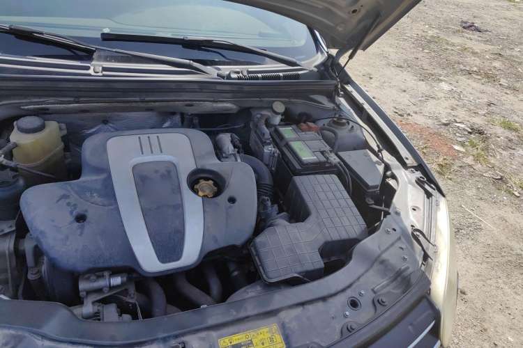 Used Roewe 550 2010 550S 1.8L Automatic Start-Zhen Edition Engine Bay Left