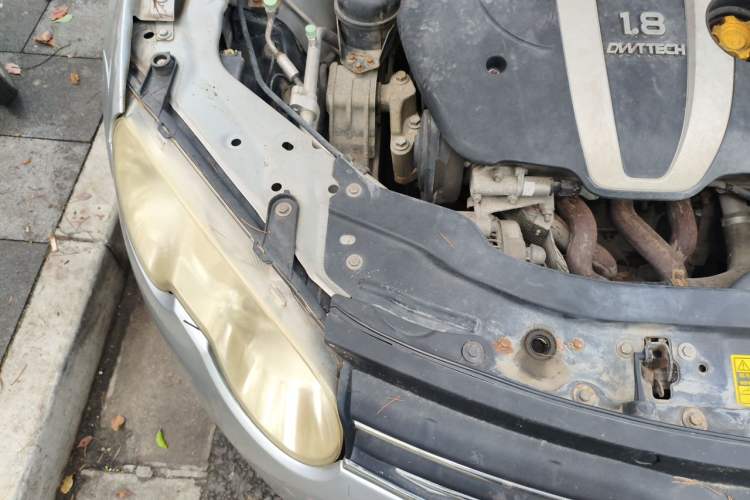 Used Roewe 550 2010 550 1.8L Automatic Intelligent Edition Engine Bay Right