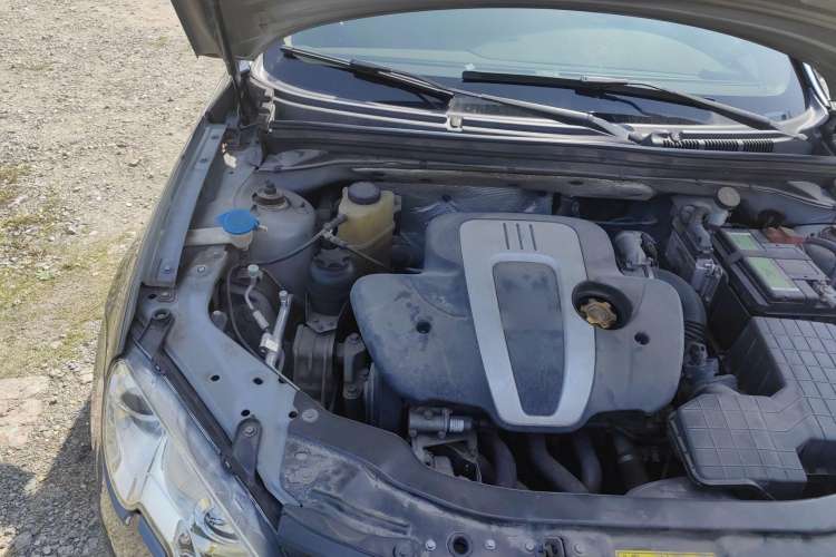 Used Roewe 550 2010 550S 1.8L Automatic Start-Zhen Edition Engine Bay Right
