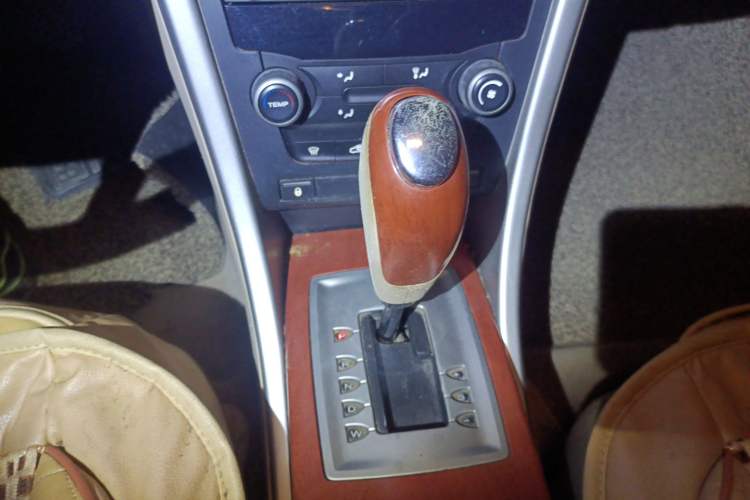 Used Roewe 550 2010 550 1.8L Automatic Expo Style Edition Gear Lever