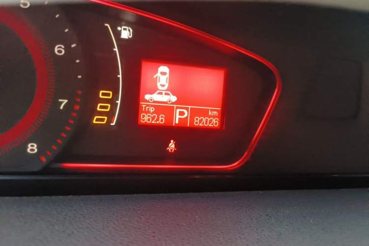 Used Roewe 550 2010 550S 1.8L Automatic Start-Zhen New Year Edition Odometer Close Up