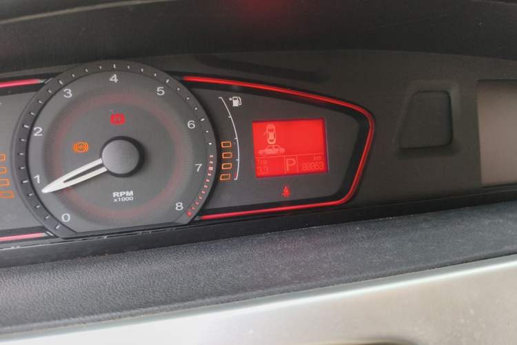 Used Roewe 550 2010 550 1.8L Automatic Intelligent Edition Odometer Close Up