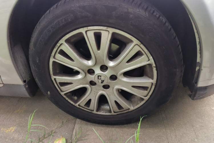 Used Roewe 550 2010 550S 1.8L Automatic Start-Zhen New Year Edition Right Front Wheel Hub