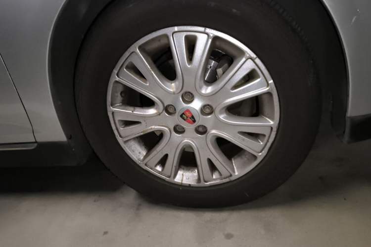 Used Roewe 550 2010 550S 1.8L Automatic Start-Zhen New Year Edition Right Front Wheel Hub