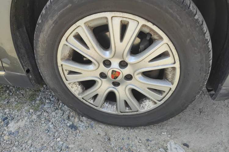 Used Roewe 550 2010 550S 1.8L Automatic Start-Zhen Edition Right Front Wheel Hub