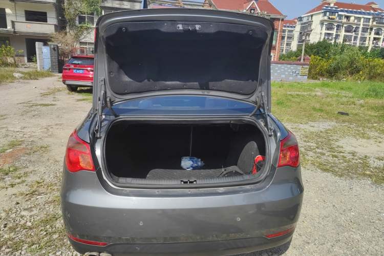 Used Roewe 550 2010 550S 1.8L Automatic Start-Zhen Edition Trunk