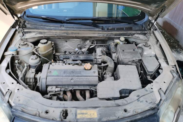 Used Roewe 550 2010 550 1.8L Automatic Expo Style Edition Engine Bay