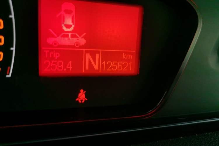 Used Roewe 550 2010 550 1.8L Automatic Expo Style Edition Odometer Close Up