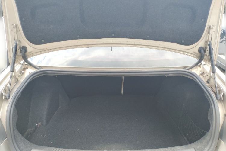 Used Roewe 550 2010 550 1.8L Automatic Expo Style Edition Trunk
