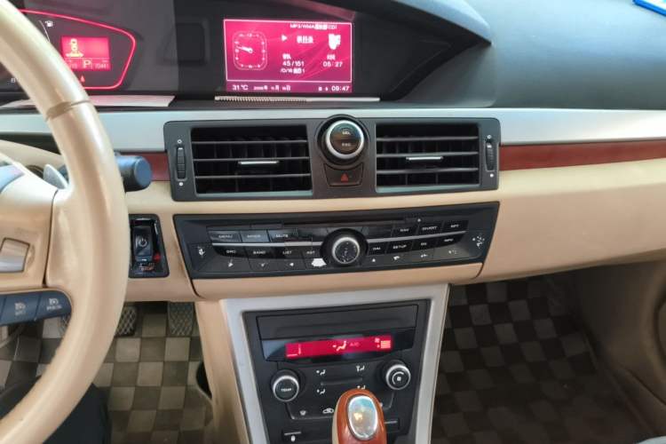 Used Roewe 550 2012 550S 1.8L Automatic Start Prestige Edition Audio And AC Panel