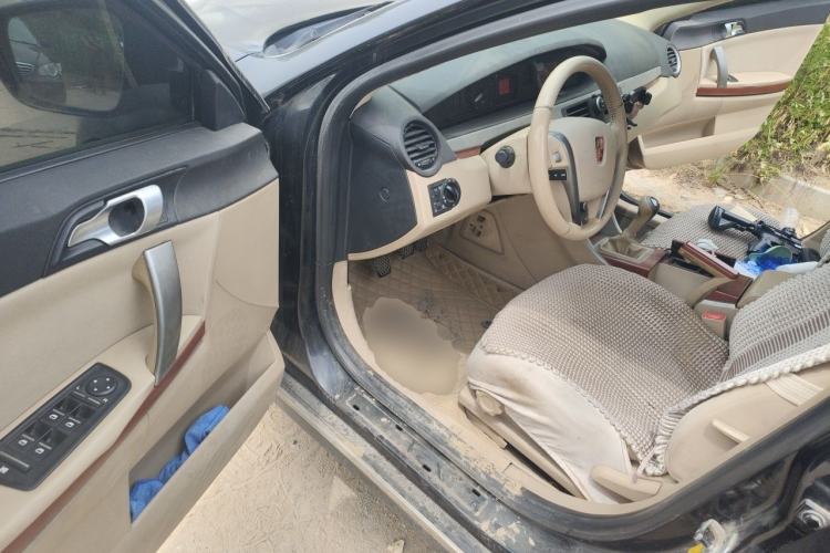 Used Roewe 550 2012 550 1.8L Manual "Pure Gold" Limited Edition Driver Seat