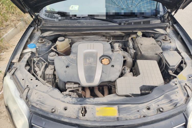 Used Roewe 550 2012 550 1.8L Manual "Pure Gold" Limited Edition Engine Bay