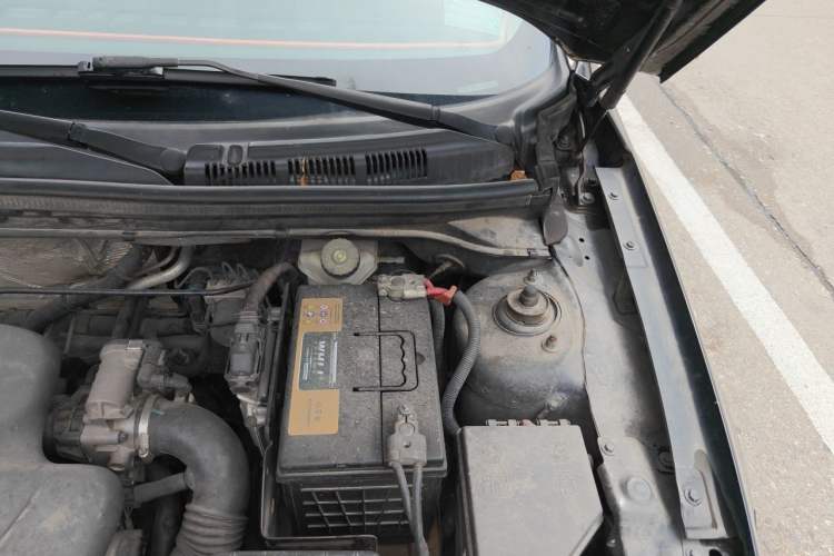 Used Roewe 550 2012 550S 1.8L Automatic Start Prestige Edition Engine Bay Left