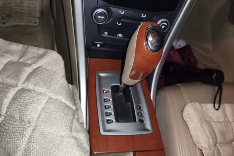 Used Roewe 550 2012 550 1.8L Automatic Value Edition Gear Lever