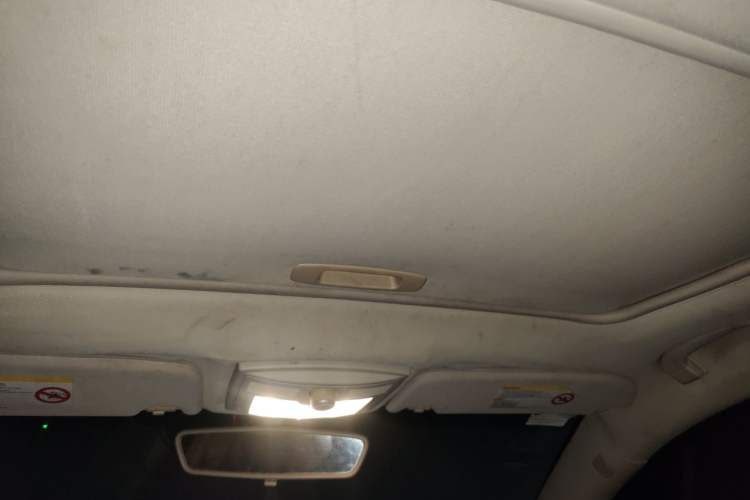Used Roewe 550 2012 550 1.8T Automatic Full-Gold Limited Edition Headliner