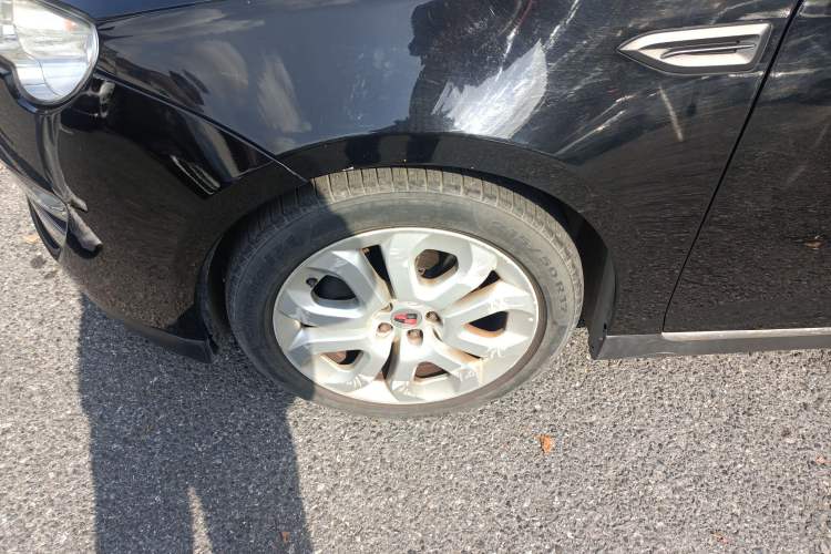 Used Roewe 550 2012 550 1.8T Automatic Full-Gold Limited Edition Left Front Wheel Hub