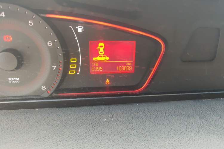 Used Roewe 550 2012 550 1.8L Manual Qiyue Edition Odometer Close Up