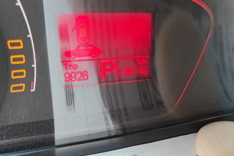 Used Roewe 550 2012 550S 1.8L Automatic Start Prestige Edition Odometer Close Up