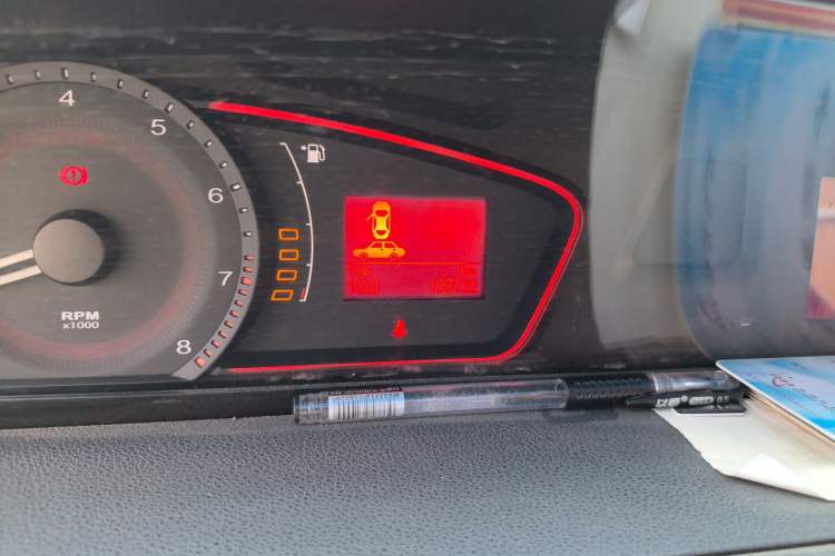 Used Roewe 550 2012 550 1.8L Manual Value Edition Odometer Close Up