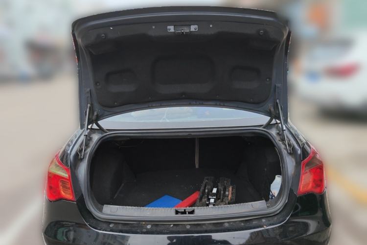 Used Roewe 550 2012 550S 1.8L Automatic Start Prestige Edition Trunk