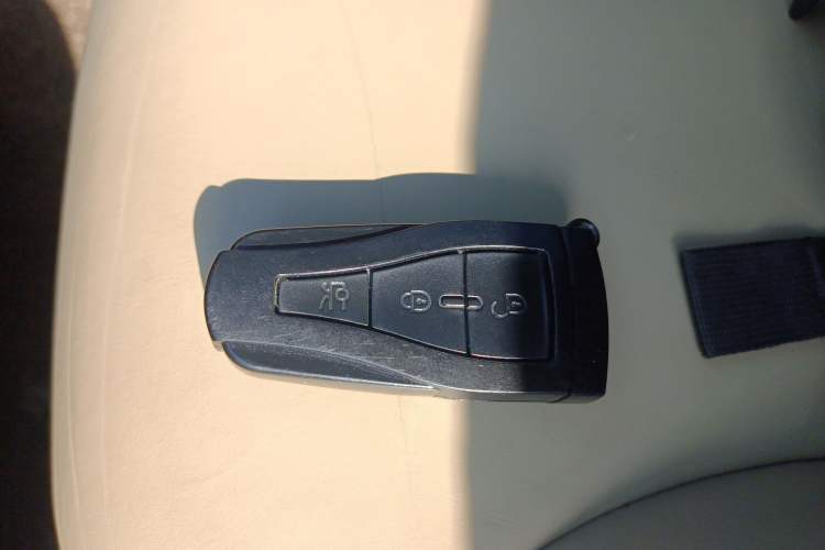 Used Roewe 550 2012 550 1.8T Automatic Full-Gold Limited Edition Vehicle Key