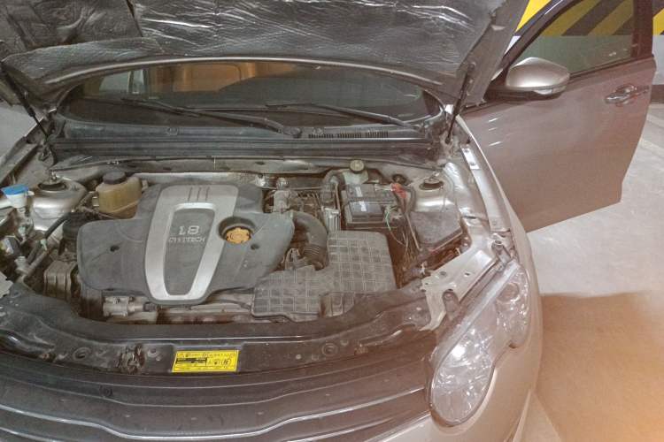 Used Roewe 550 2012 550 1.8L Automatic Value Edition Engine Bay Left