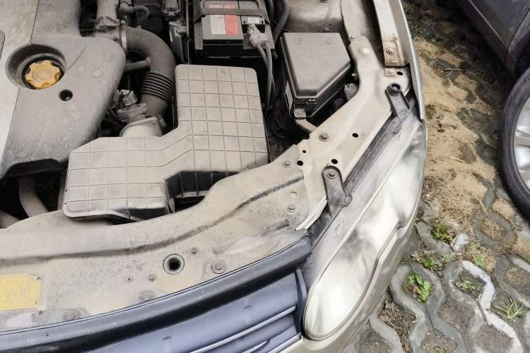 Used Roewe 550 2012 550 1.8L Automatic Value Edition Engine Bay Left