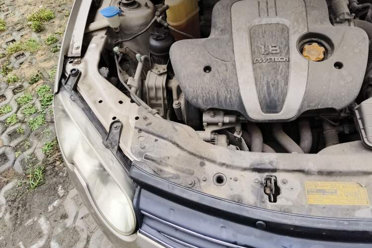 Used Roewe 550 2012 550 1.8L Automatic Value Edition Engine Bay Right