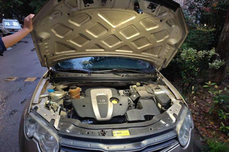 Used Roewe 550 2012 550 1.8L Automatic Value Edition Engine Bay