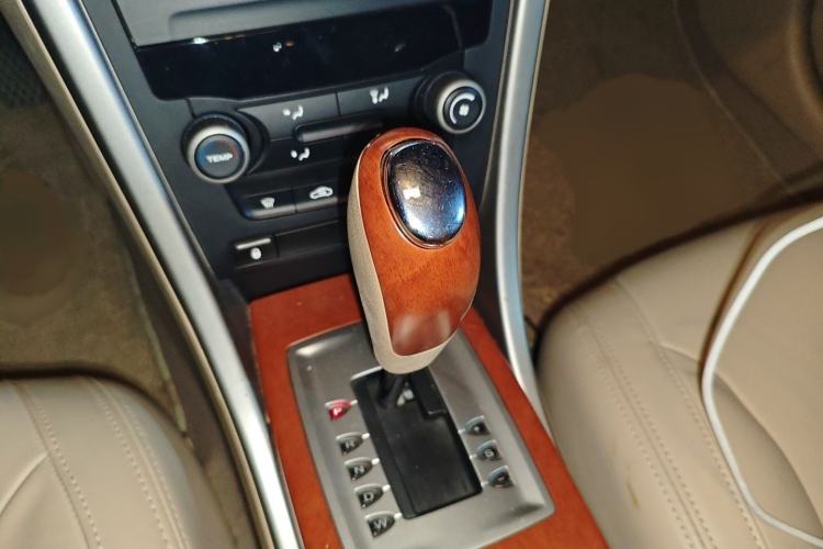Used Roewe 550 2012 550 1.8T Automatic Full-Gold Limited Edition Gear Lever